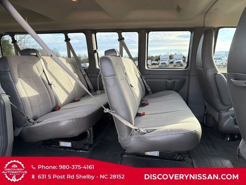 Used 2017 Chevrolet Express 3500 LT w/ LT Preferred Equipment Group image 28