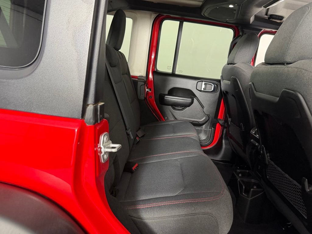 Used 2025 Jeep Wrangler Unlimited Rubicon w/ Convenience Group AWD/4WD image 30