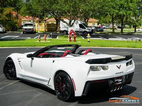 Used 2016 Chevrolet Corvette Z06 w/ 3LZ Preferred Equipment Group RWD image 46