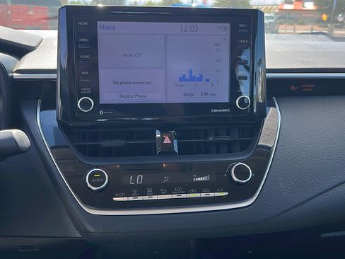 Used 2022 Toyota Corolla LE image 20