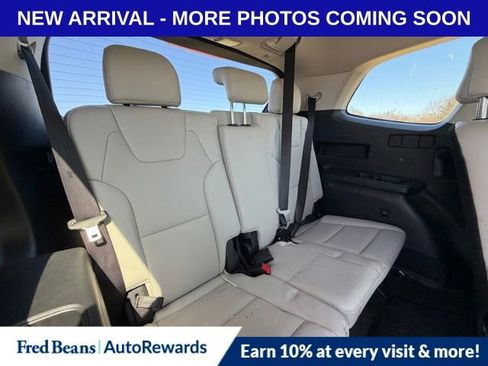 Used 2023 Kia Telluride EX w/ EX Captain's Chair Package image 12