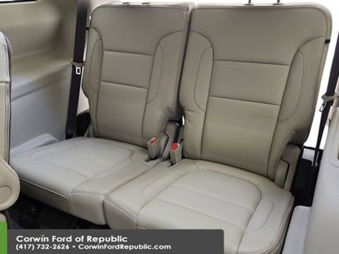 Used 2018 GMC Acadia Denali w/ Technology Package image 25