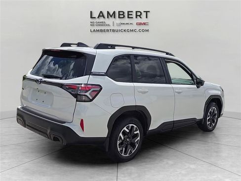 Used 2025 Subaru Forester Premium w/ Convenience Package #1 AWD/4WD image 5