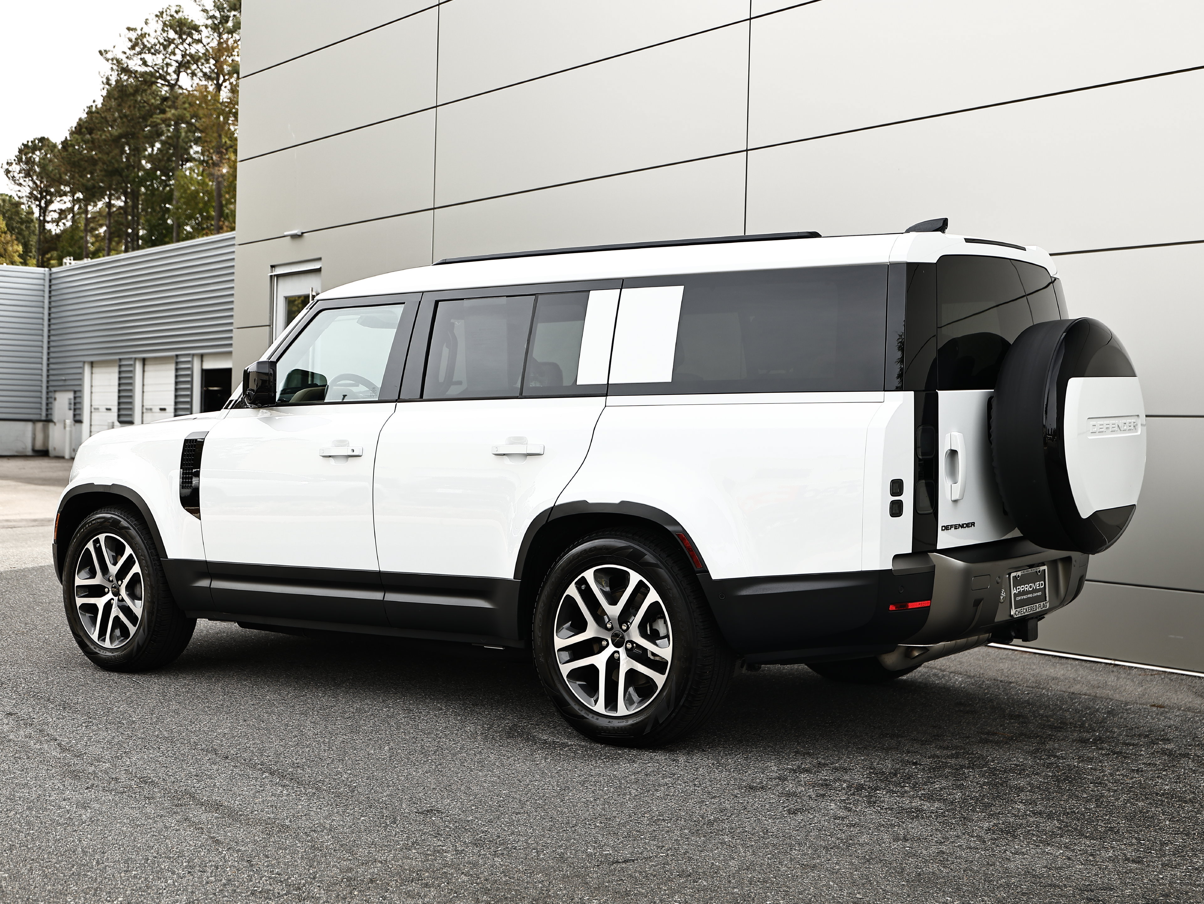 Used 2026 Land Rover Defender 130 S AWD/4WD image 7