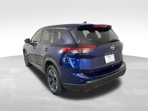 Used 2024 Nissan Rogue SV FWD image 5