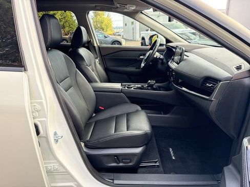 Used 2023 Nissan Rogue SL w/ SL Premium Package AWD/4WD image 9