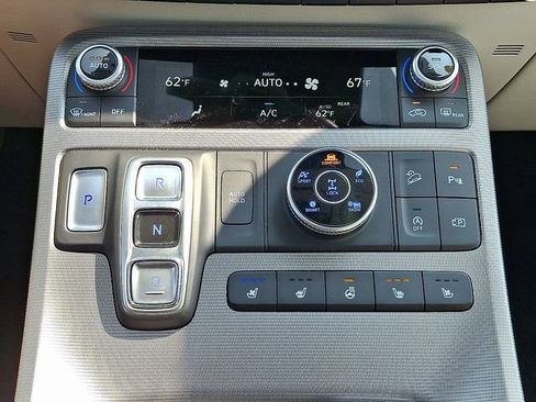 Certified 2024 Hyundai Palisade Calligraphy AWD/4WD image 16