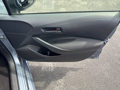 Used 2025 Toyota Corolla LE FWD image 27