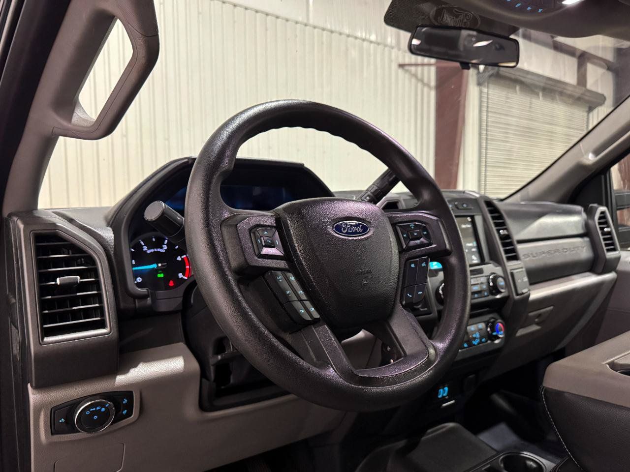 Used 2018 Ford F350 XL w/ STX Appearance Package AWD/4WD image 5