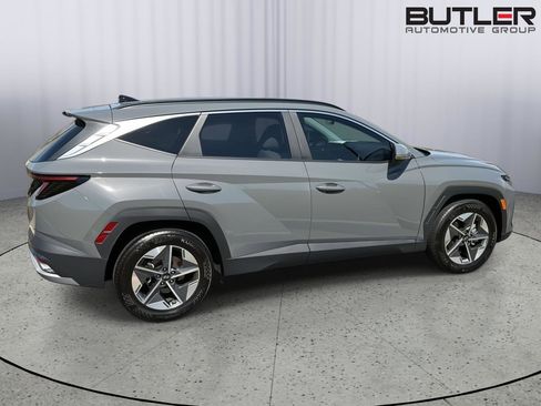Used 2025 Hyundai Tucson SEL FWD image 7