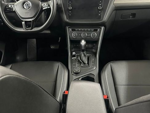 Used 2020 Volkswagen Tiguan SE w/ 3rd Row Seat Package AWD/4WD image 23