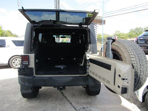 Used 2016 Jeep Wrangler Unlimited Sport w/ Quick Order Package 24S image 9