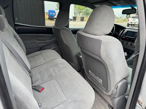 Used 2010 Toyota Tacoma 4x4 Double Cab V6 image 25