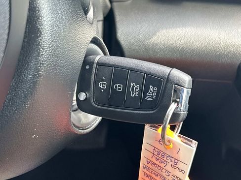 Used 2024 Hyundai Elantra SE FWD image 26