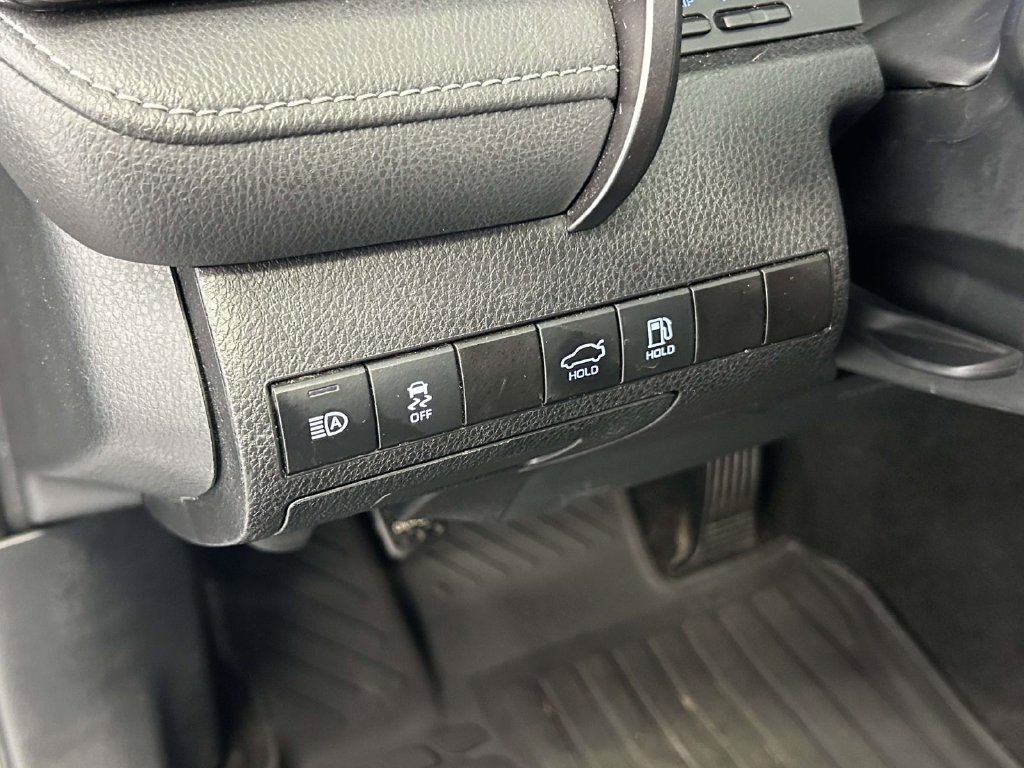 Used 2023 Toyota Camry SE FWD image 17