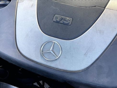 Used 2011 Mercedes-Benz GLK 350 2WD image 32