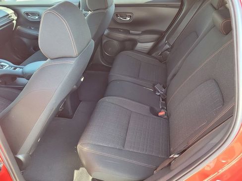 Used 2024 Honda HR-V Sport image 11