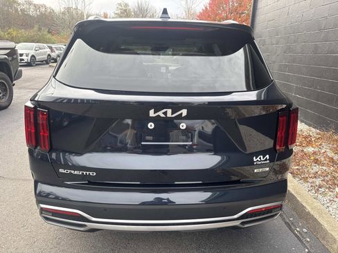 Used 2023 Kia Sorento SX Prestige image 8