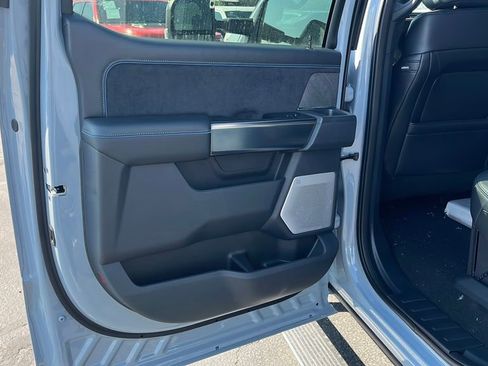 Used 2025 Ford F350 Platinum image 20