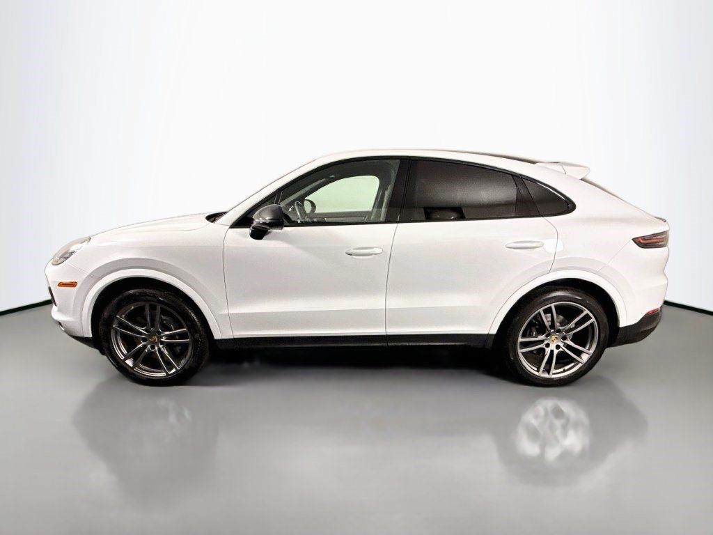 Used 2023 Porsche Cayenne Platinum Edition AWD/4WD image 6