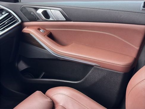 Used 2021 BMW X7 xDrive40i w/ Cold Weather Package image 13