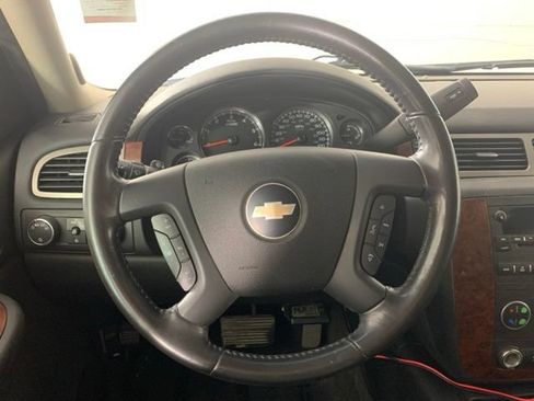 Used 2009 Chevrolet Suburban LT AWD/4WD image 26