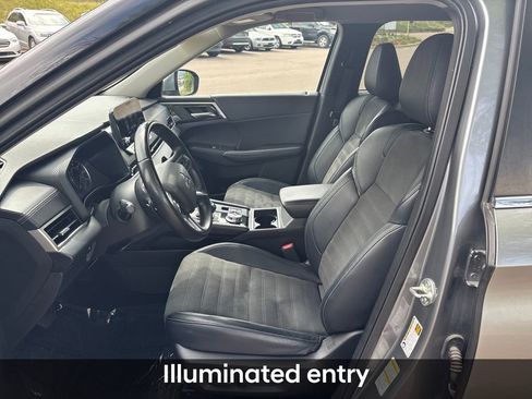 Used 2024 Mitsubishi Outlander SE AWD/4WD image 14