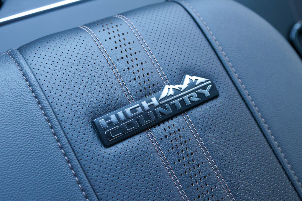 New 2026 Chevrolet Silverado 2500 High Country w/ High Country Premium Package AWD/4WD image 23