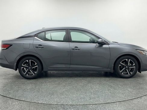 Used 2025 Nissan Sentra SV FWD image 11