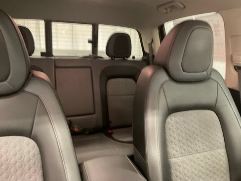Used 2019 Chevrolet Colorado Z71 AWD/4WD image 31