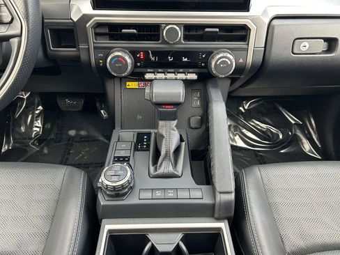 Used 2025 Toyota 4Runner TRD Off-Road Premium image 12