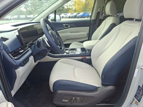 New 2026 Kia Carnival SX image 15