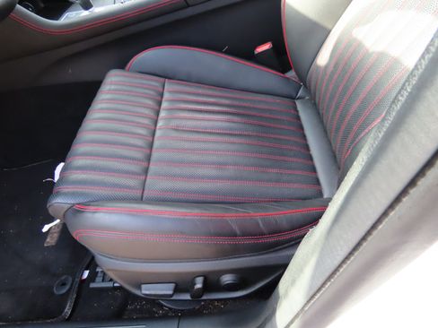 Used 2023 Genesis G70 2.0T w/ Sport Prestige Package image 41