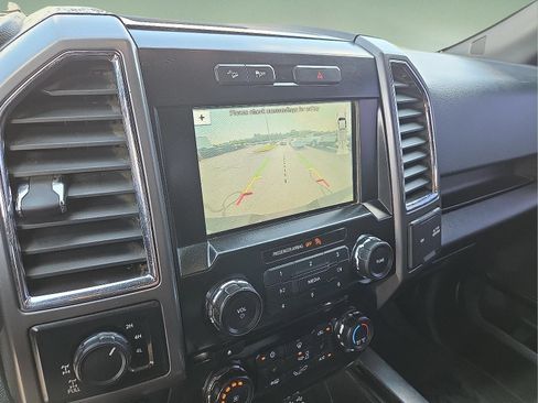 Used 2016 Ford F150 XLT w/ Equipment Group 302A Luxury AWD/4WD image 8