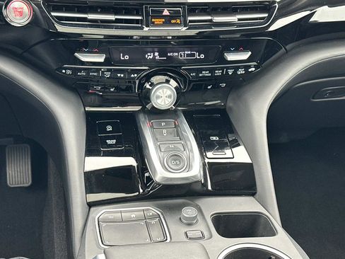 Certified 2024 Acura MDX SH-AWD w/ Technology Package image 23