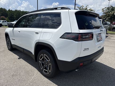 New 2026 Jeep Cherokee Laredo AWD/4WD image 5