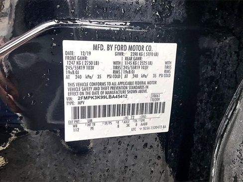 Used 2020 Ford Edge Titanium w/ Equipment Group 301A image 18