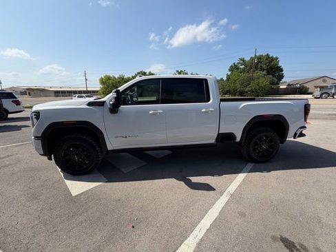 New 2026 GMC Sierra 2500 AT4 w/ AT4 Premium Plus Package AWD/4WD image 9