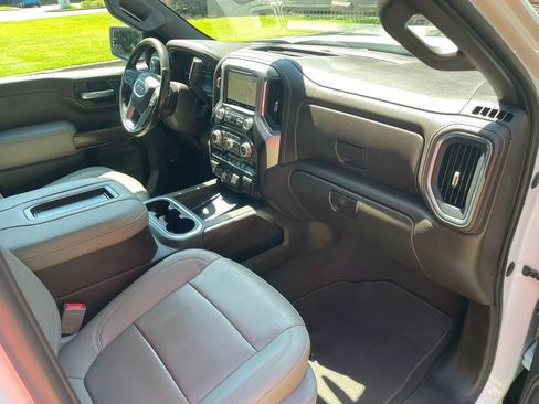 Used 2021 GMC Sierra 1500 SLT w/ SLT Premium Plus Package AWD/4WD image 14