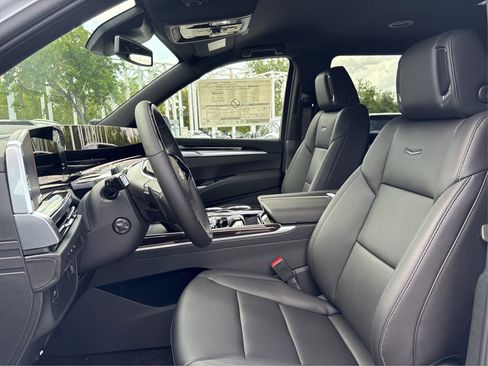 New 2026 Cadillac Escalade 4WD image 9