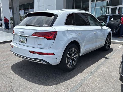 Used 2021 Audi Q5 2.0T Premium Plus w/ Premium Plus Package AWD/4WD image 4