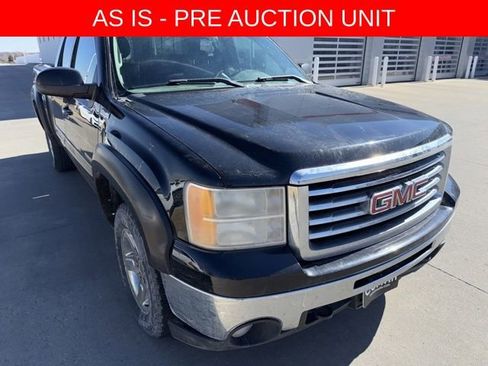 Used 2013 GMC Sierra 1500 SLE w/ All-Terrain Package image 1