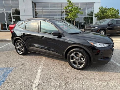 Used 2025 Ford Escape ST-Line Select AWD/4WD image 37
