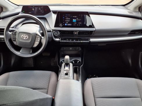 Used 2023 Toyota Prius LE FWD image 9