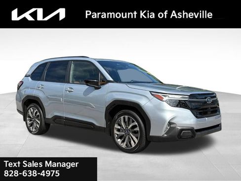 Used 2025 Subaru Forester Touring AWD/4WD image 1