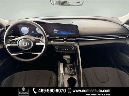 Used 2024 Hyundai Elantra SEL image 13
