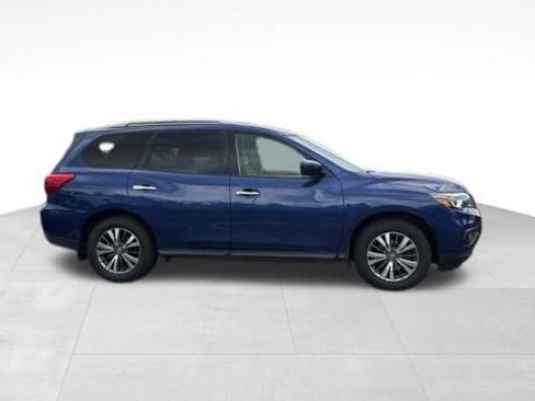 Used 2019 Nissan Pathfinder SV AWD/4WD image 8