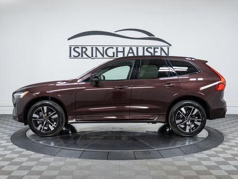 New 2026 Volvo XC60 B5 Core w/ Climate Package image 8