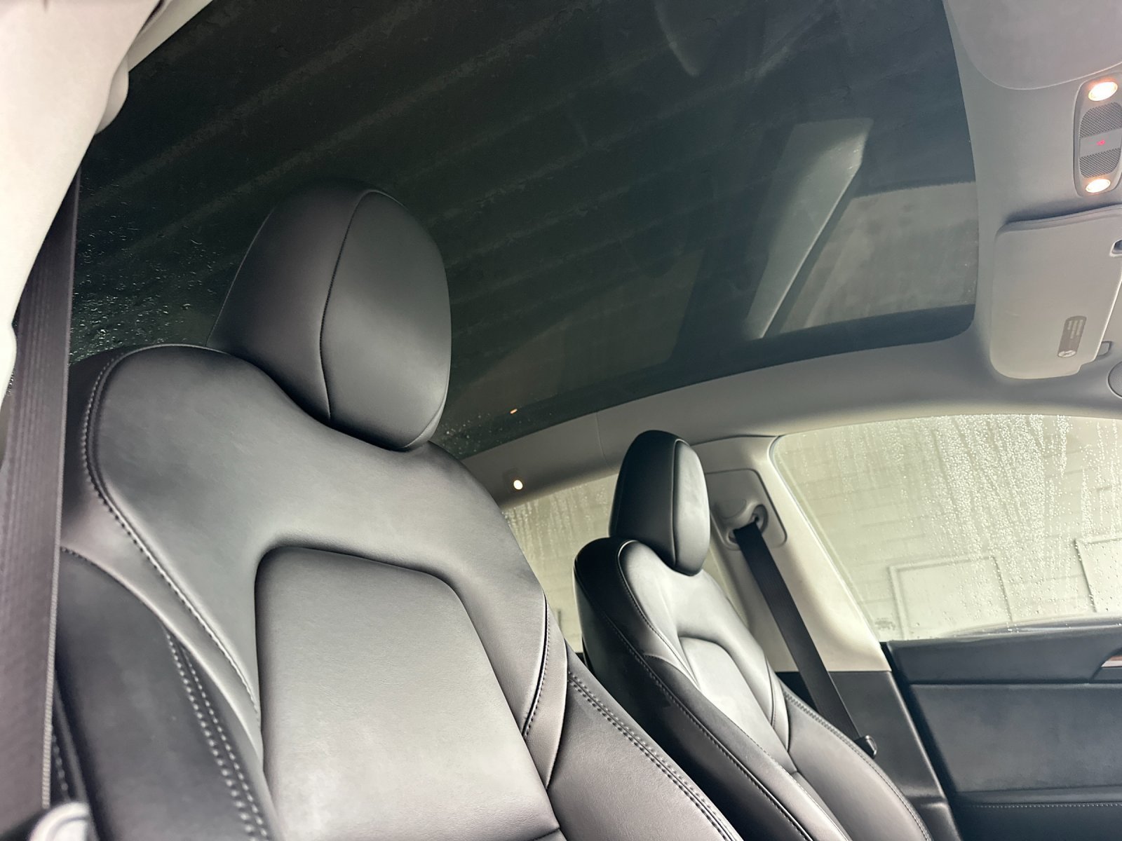 Used 2025 Tesla Model Y Long Range RWD image 16