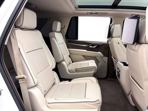 Used 2021 GMC Yukon Denali w/ Denali Ultimate Package image 40